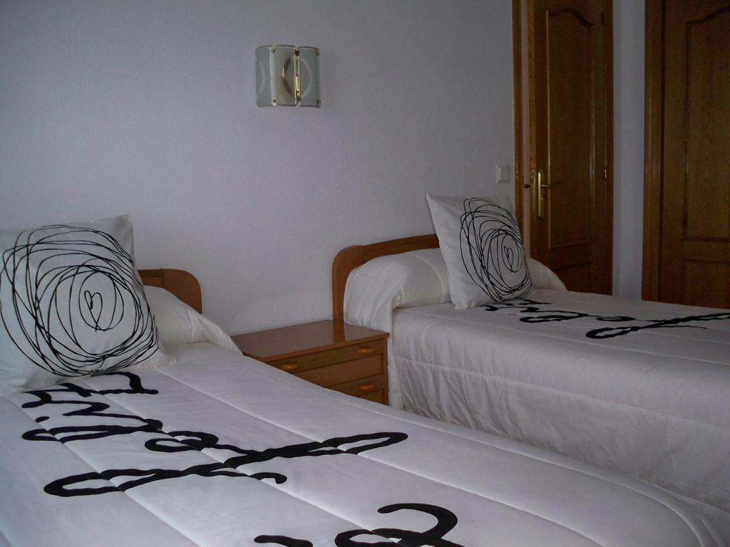 Hostal "Los Chanos El Ruso" Galende Exterior photo
