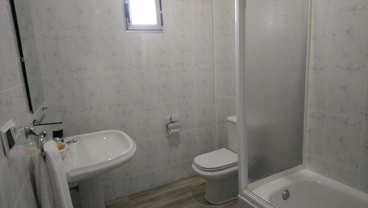 Hostal "Los Chanos El Ruso" Galende Exterior photo